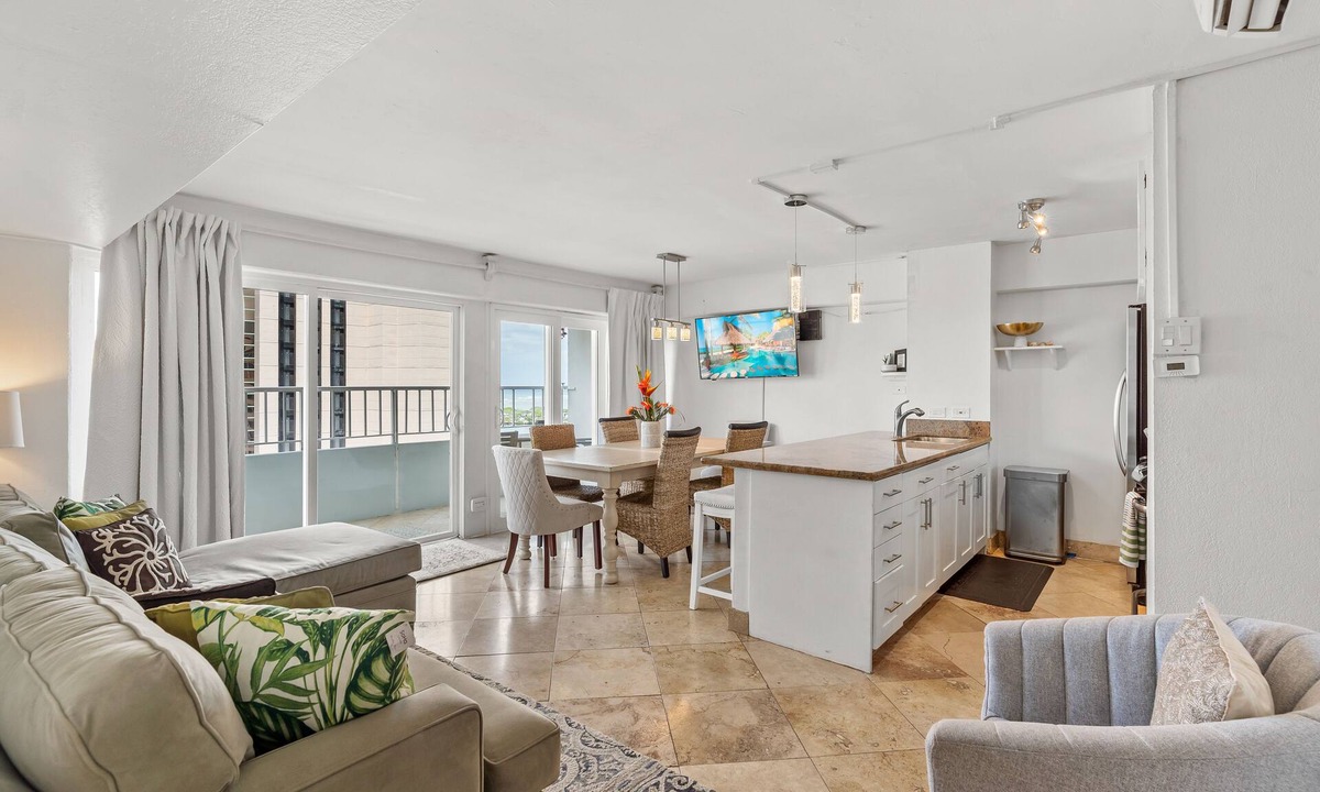 Ala Moana Apartment | Magical Ocean View, 3 Bedroom, 3 Full Bath, 1 Complimentary Parking