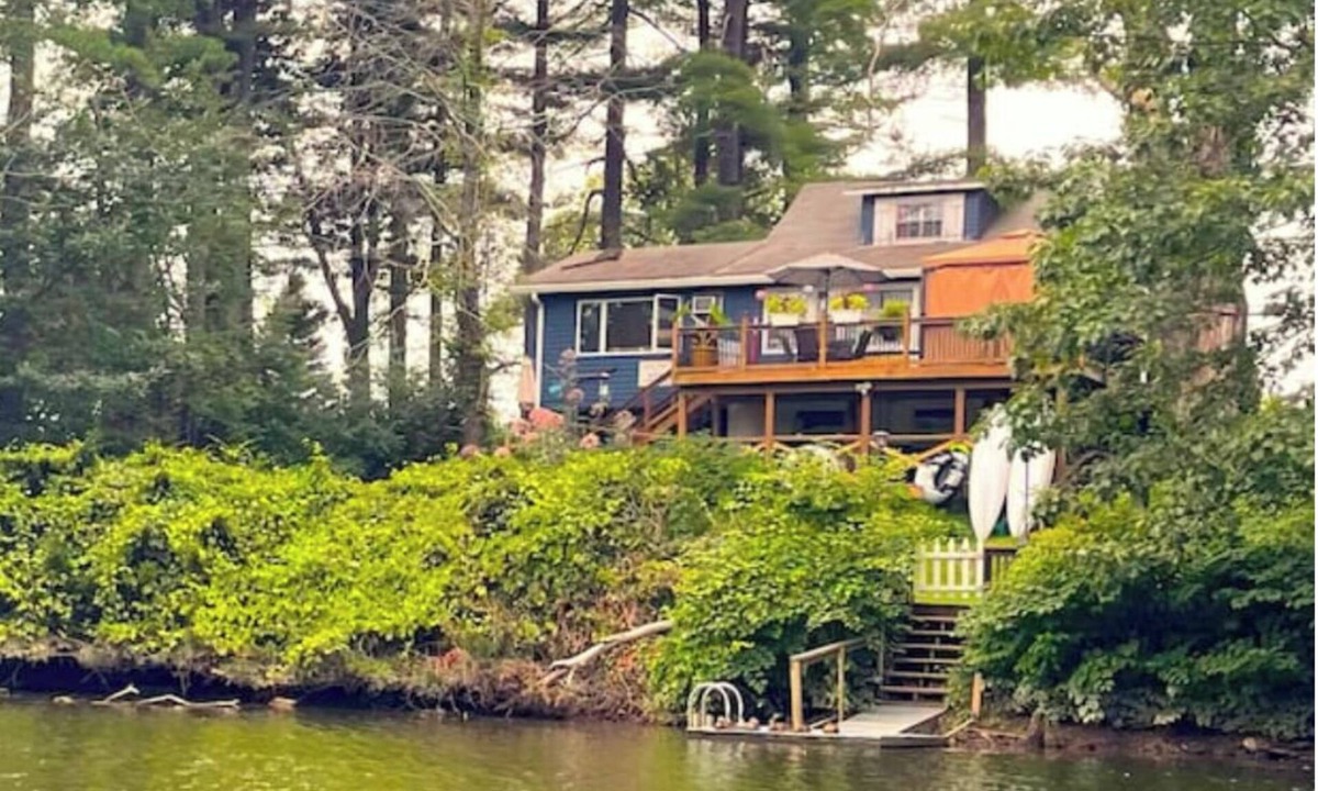 Mount Marion House | Magical Waterfront Escape from the city located in the Hudson Valley!