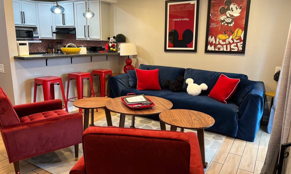 Hermosa Village Condo | Magicway Villas + Mick's ClockHouse + CLOSEST WALK TO DISNEY + 3 POOLS & SPA