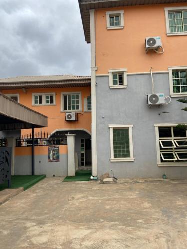 Alimosho Hotel | Magnet hotel & suite