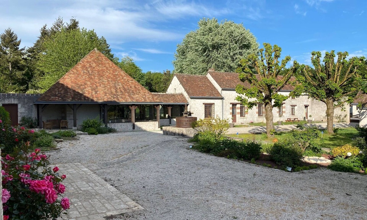 Concriers Cottage | Magnificent 16th-century villa with swimming pool and sauna in a 5-hectare estate.
