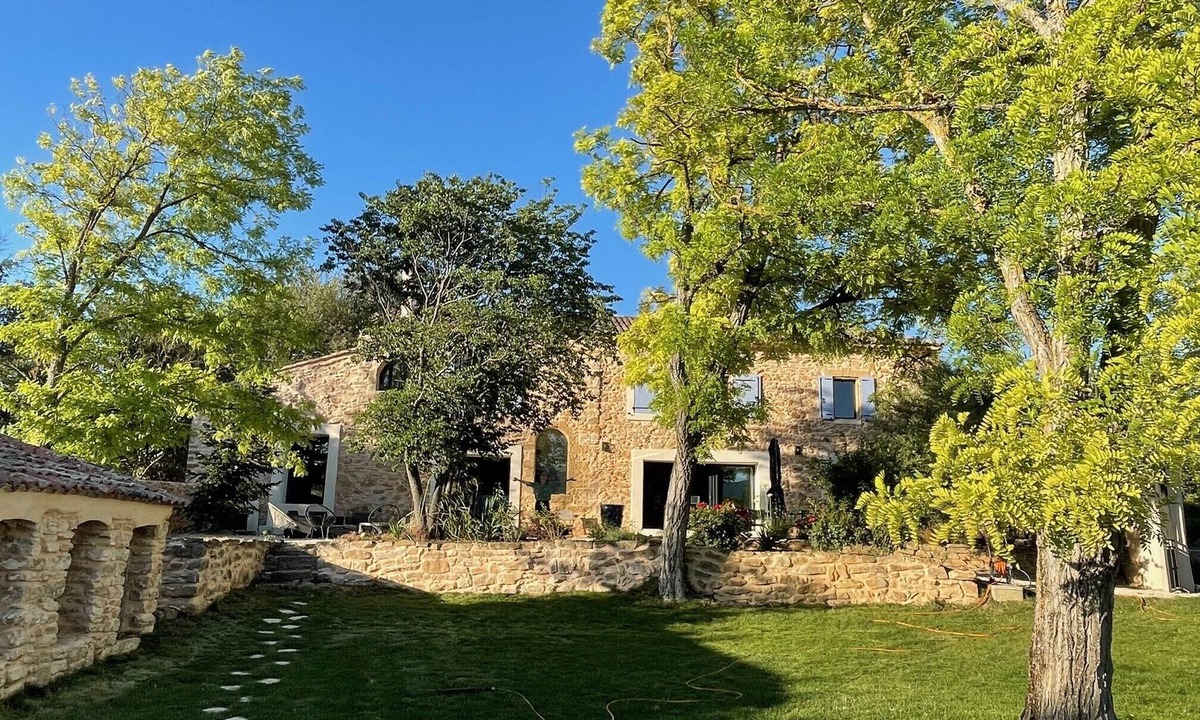 Jouques House | Magnificent Provencal estate north of Aix en Provence - sleeps 26