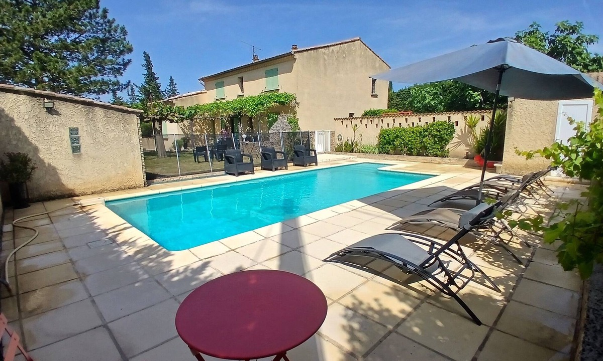 Aubignan House | Magnificent Provencal house on the Ventoux road and on the Wine route