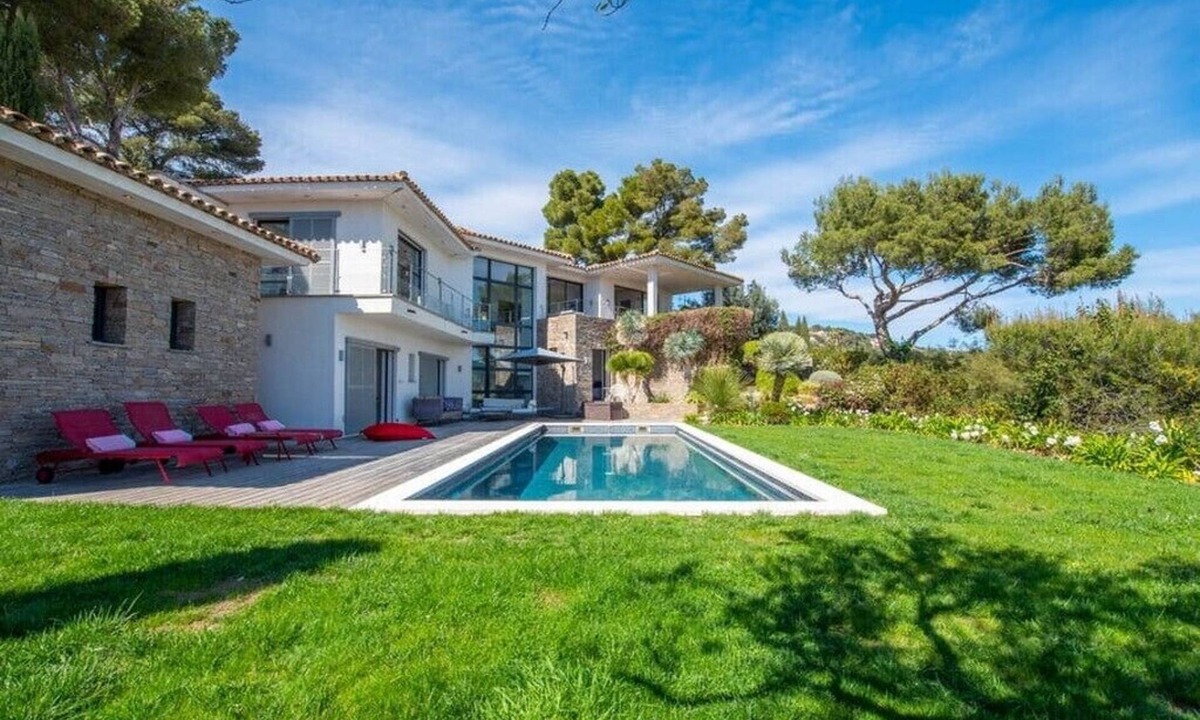 La Croix-Valmer Villa | Magnificent villa with breathtaking views of the sea and vineyards, a little paradise