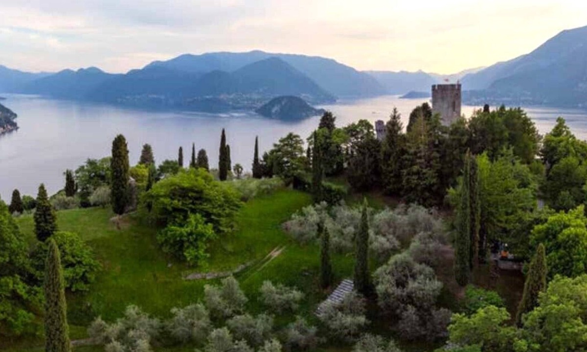 Perledo Villa | Magnificent Villa with gardens and terrace overlooking the lake. Barbecue