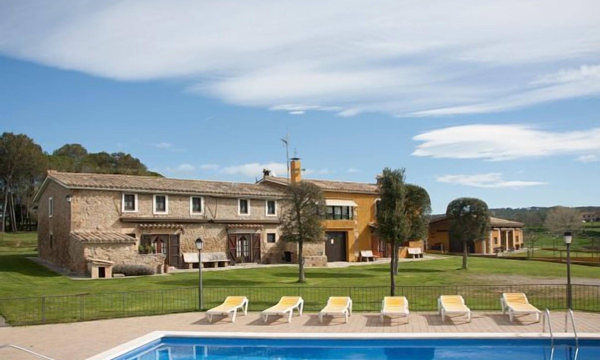 Fontcoberta Cottage | Magnificient 19th century country house with pool, barbecue porch, garden,.