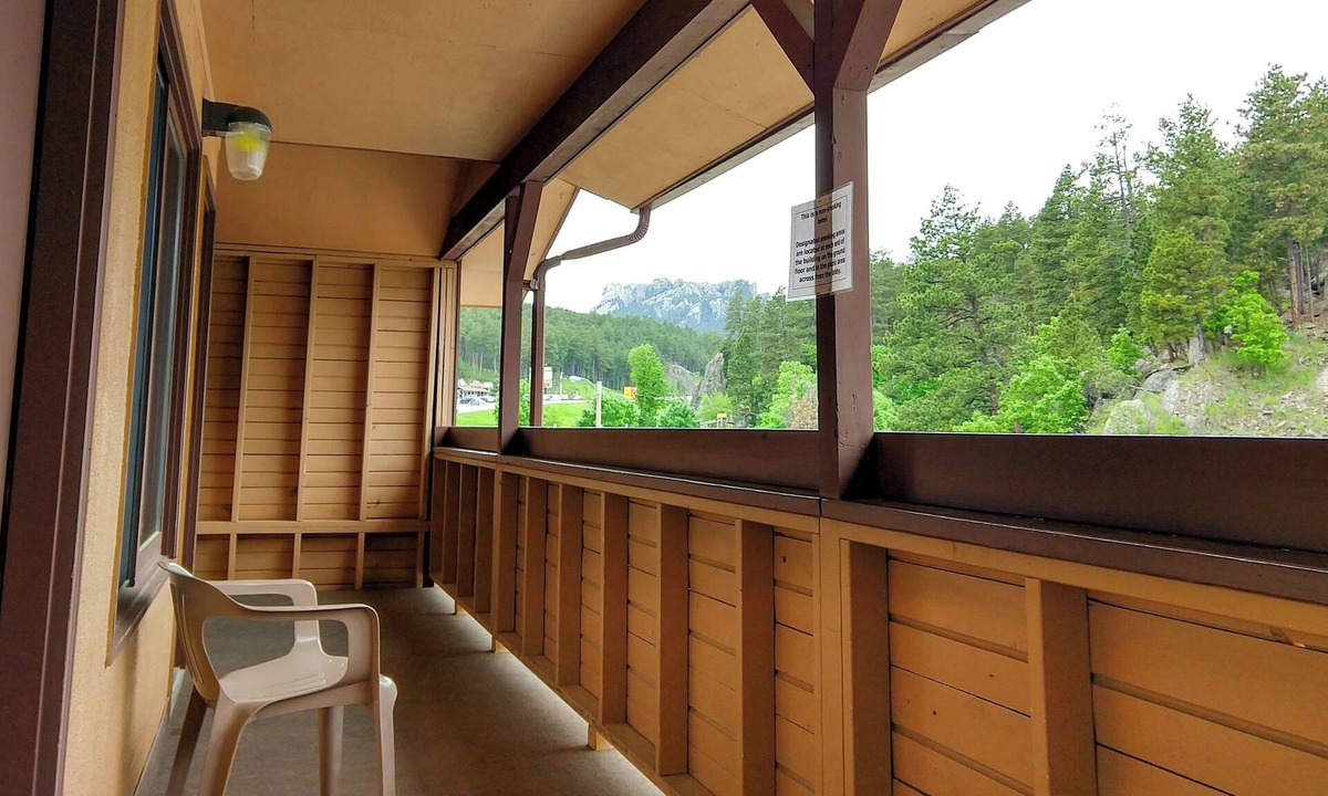 Keystone Hotel | Magnuson Grand Rushmore View
