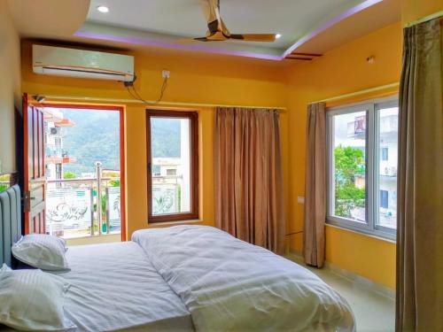 Tapovan Hotel | Mahadevs Mansion