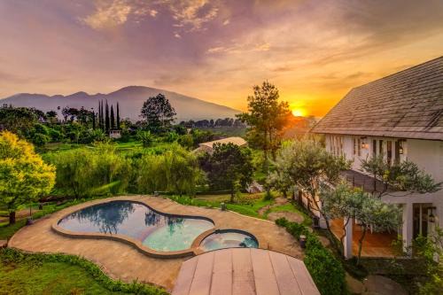 Batu Villa | Mahesa 5 With Pool, Garden & Mini Zoo