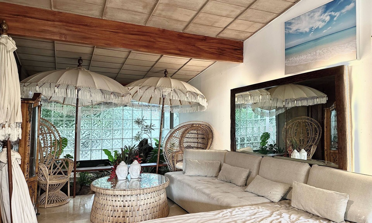 Eastern Honolulu House | Maile Hale