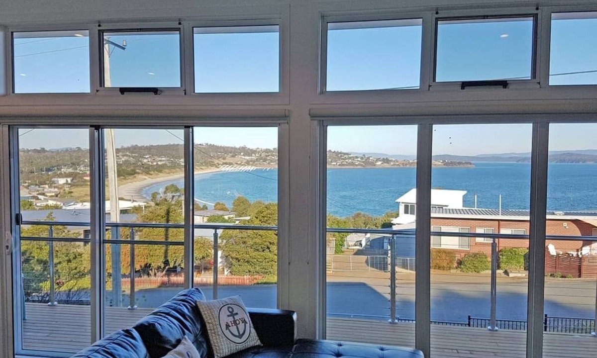 Primrose Sands House | Main House + Bunk House - 4 bed Beach House