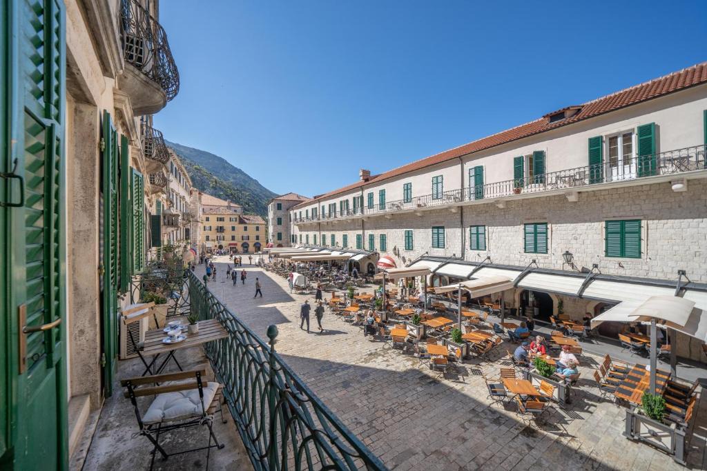 Kotor Old Town Apartment | Main Square View