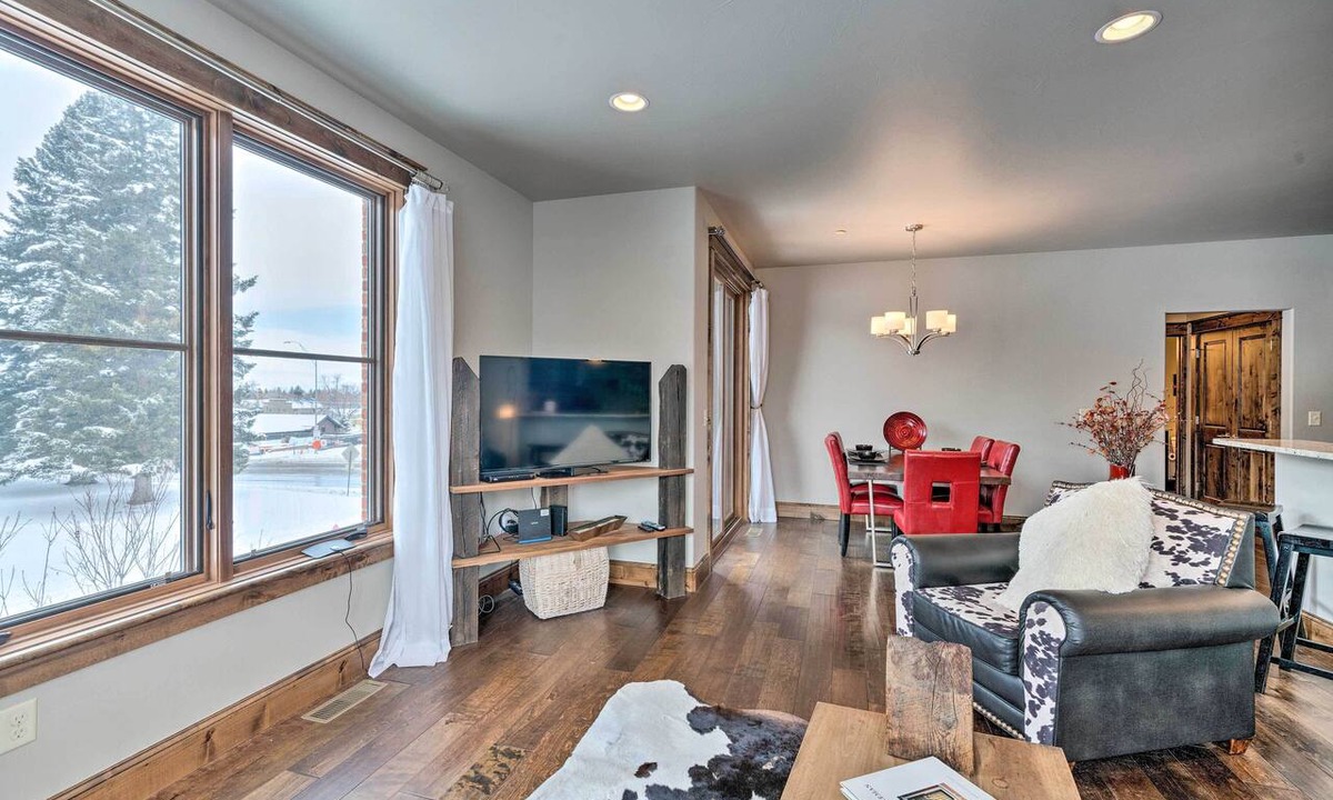 Bozeman Condo | Main St Bozeman Condo - Walk to Parks & Eateries!