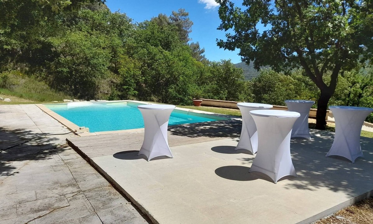 Saint-Martin-de-Castillon House | Maison de prestige au cœur du luberon/LUXURY ESTATE IN THE HEART OF THE!