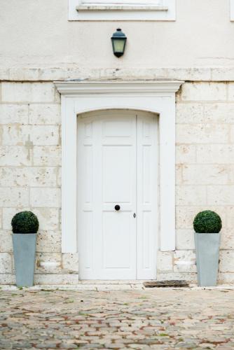 Chartres House | Maison Ailleurs