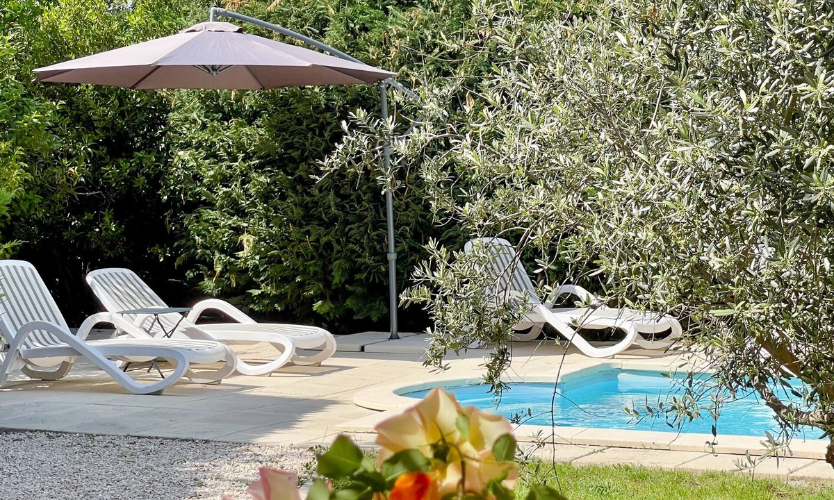 Malemort-du-Comtat House | Maison Atypique en Provence Avec Piscine Privée