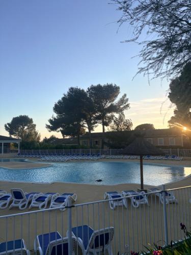 Calvisson Resort | Maison avec jardin