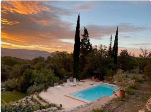Belcodene Villa | Maison avec piscine privée Proche Cassis et Aix-en-Provence
