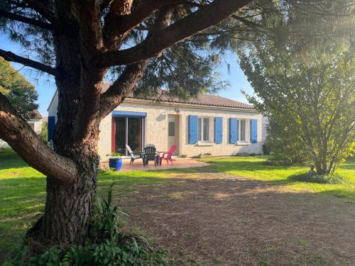 Saint Laurent de la Pree House | Maison Cosy Retour de plage