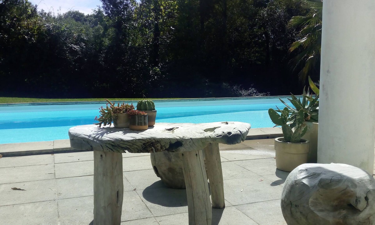 Saint-Pierre-d'Irube Villa | Maison Calme Avec Grande Piscine A Quelques Minutes DE Biarrtz