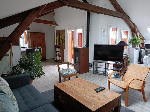Saint-Genes-Champanelle House | Maison chaleureuse, au calme, 5mn Chaine des Puys