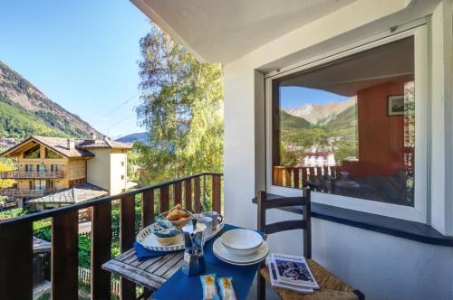 Dolonne Apartment | Maison Chetif