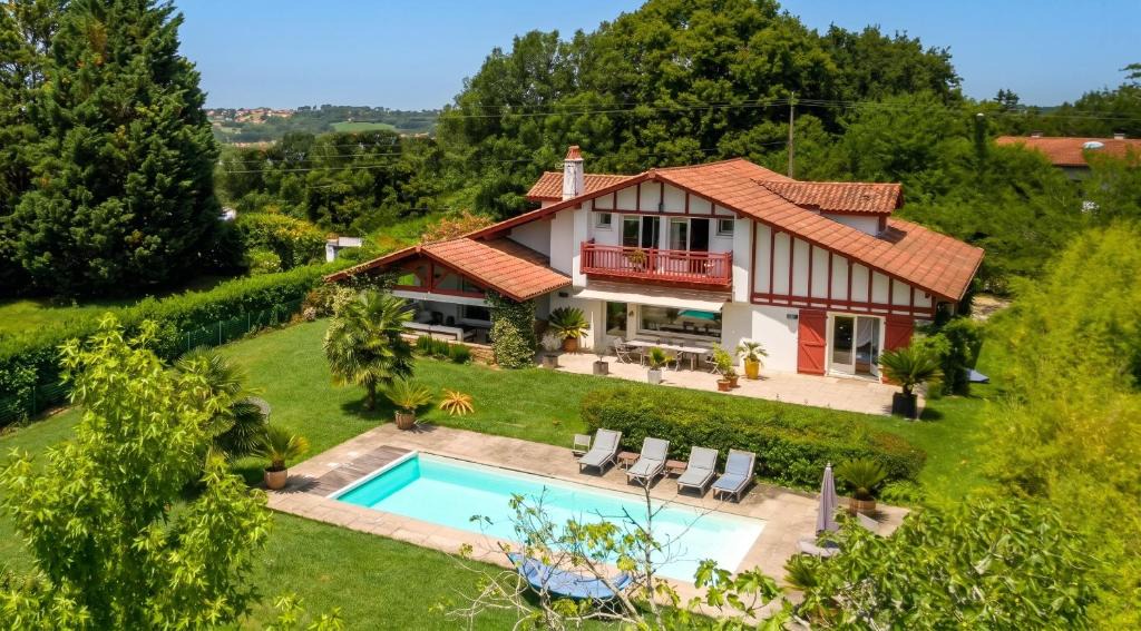 Arbonne House | Maison d'exception à Arbonne, piscine privée saisonnière.
