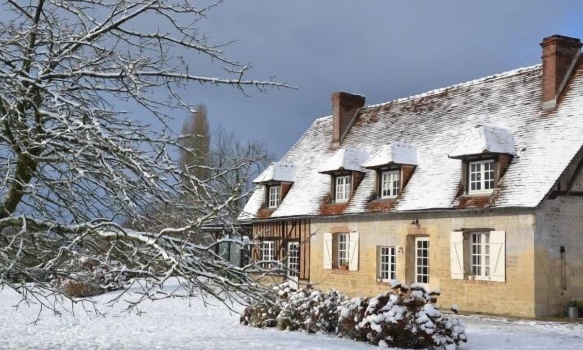 Saint-Jean-de-Livet House | Maison D'hôtes La Bihorée