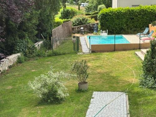 Le Rouget House | Maison dans village avec Piscine