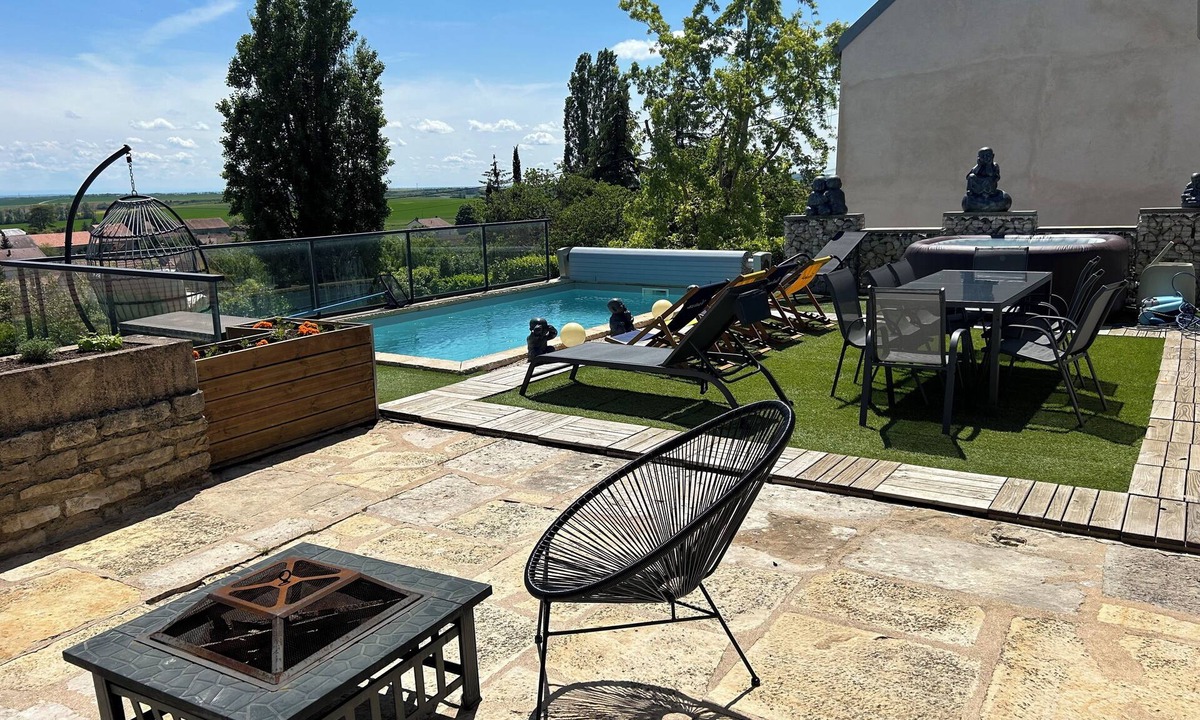Chaignay House | Maison de Campagne Avec Piscine à 15 Minutes de Dijon, Idéal Pour les Familles