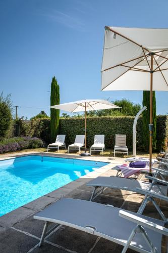 Bellevigne House | Maison de campagne climatisée avec piscine - 6 personnes - 3 chambres - Charente