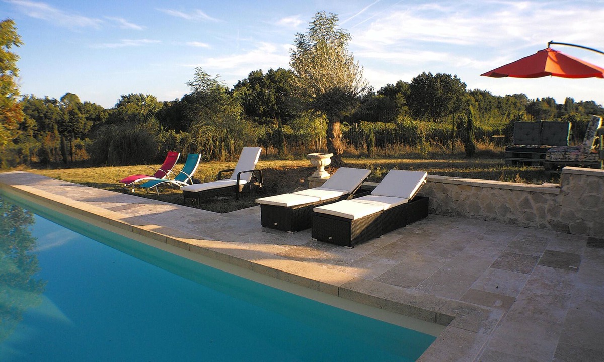 Massugas House | Maison de Campagne Dans les Vignes Avec Piscine, Spa, et Salle de Sport