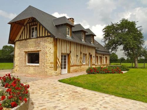 Crouttes House | Maison de caractère à Crouttes avec cheminée et animaux acceptés - FR-1-497-19