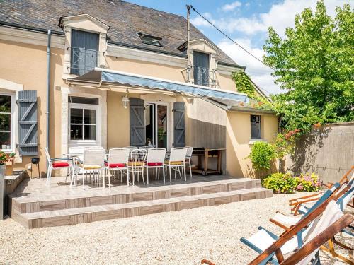 Deols House | Maison de charme avec terrasse, parking et équipements bébé à 5 min de Châteauroux - FR-1-591-167
