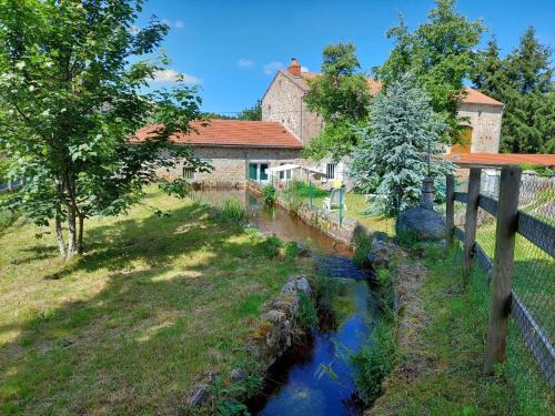 Esplantas House | Maison de charme restaurée au bord d'un ruisseau avec terrasse, proche activités de plein air et confort moderne - FR-1-582-225