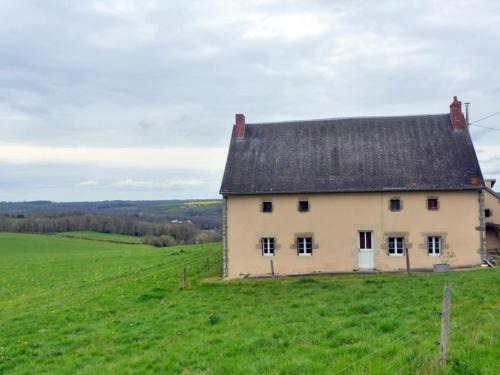 Mazirat House | Maison de ferme paisible avec vue sur vallée et terrasse - FR-1-489-385