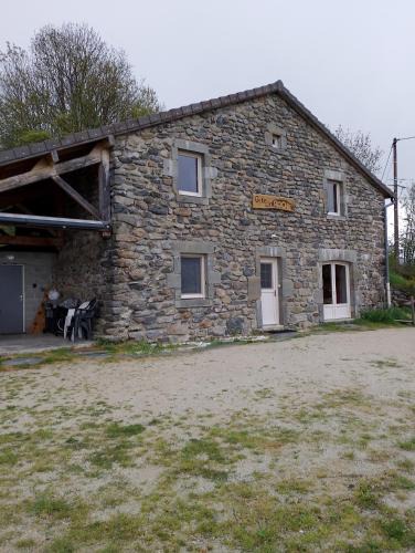 Saint-Julien-Chapteuil House | Maison de village gîte de "La Roche"