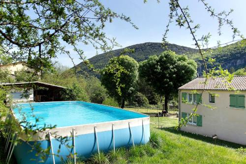 Saint-Laurent-le-Minier Apartment | Maison De Campagne