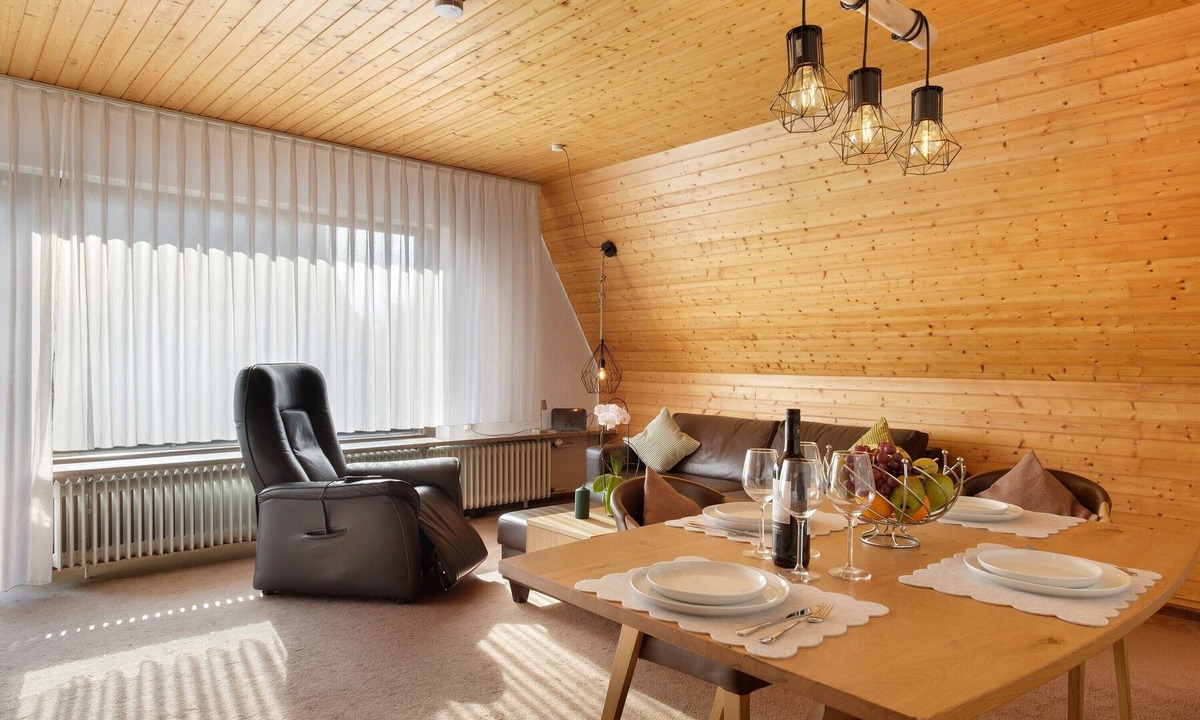 Schoenwald Apartment | Maisonette at 1000m with Sauna and Garage