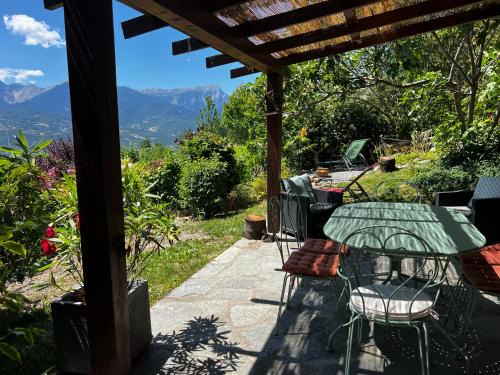 Embrun House | MAISON DES VIGNES