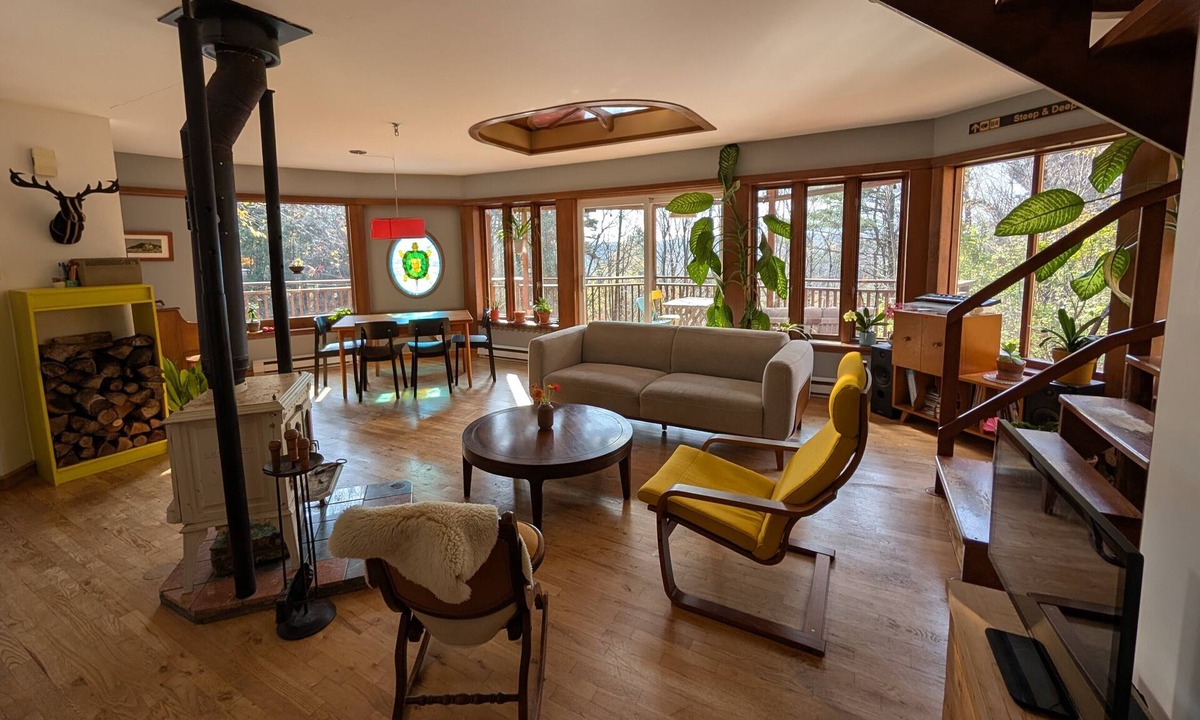 Val David Ski Chalet | Maison du luthier - 2 km from Val-David village, in the middle of the forest! Ideal for families