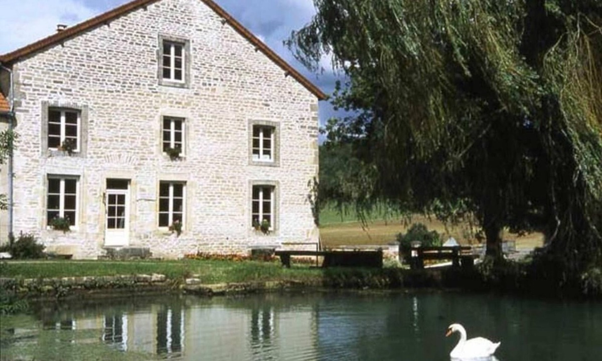 Orges House | Maison du Moulin de la Fleuristerie