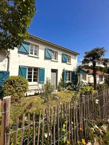 Saint-Vivien-de-Medoc House | Maison entre océan et campagne avec jacuzzi