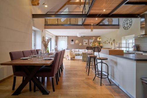 Pleudihen-sur-Rance House | Maison familiale 9 personnes avec jardin en bord de Rance