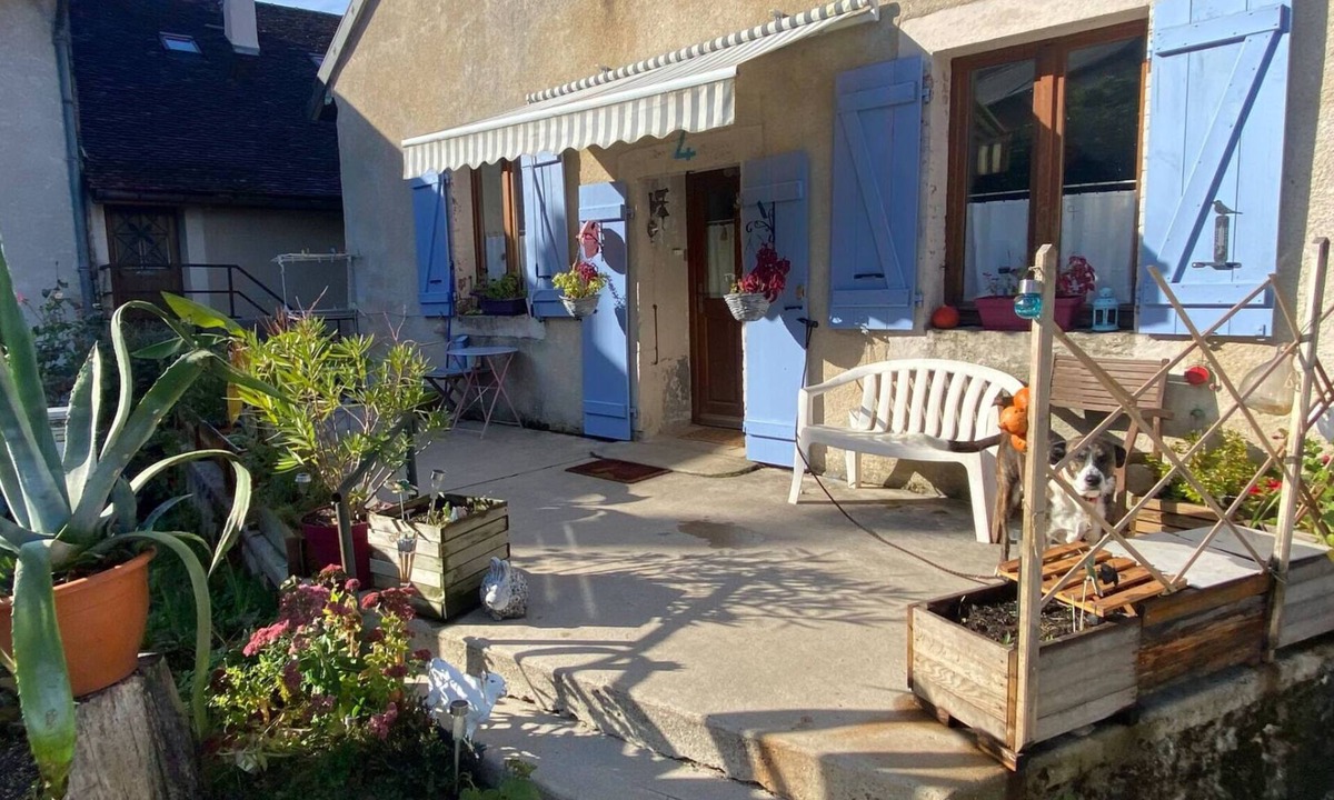 Les Planches-pres-Arbois House | Maison Avec Terrasse au Pied de la Reculée