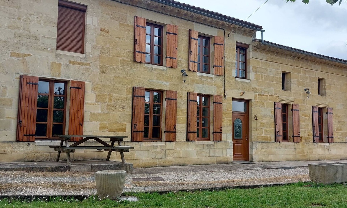 Saint-Genes-de-Castillon House | Maison de Famille à la Campagne, 4 Chambres, 7 Personnes, Toute Équipée