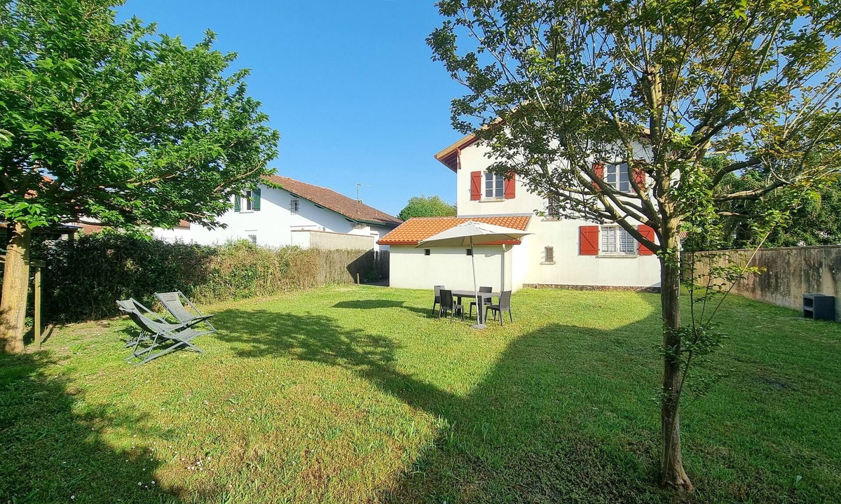 Saint-Vincent-de-Tyrosse House | Maison Landaise, 12 km from the beaches, in the heart of the férias between Dax and Bayonne!