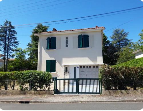 Saint-Yrieix-sur-Charente House | Maison 3 chambres au calme