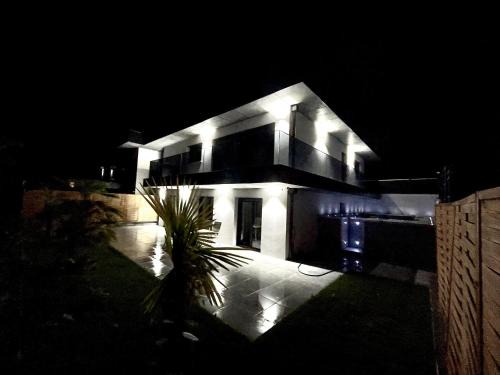 Thonon-les-Bains Villa | Maison Jacuzzi