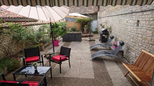 Chef-Boutonne House | Maison le trèfle